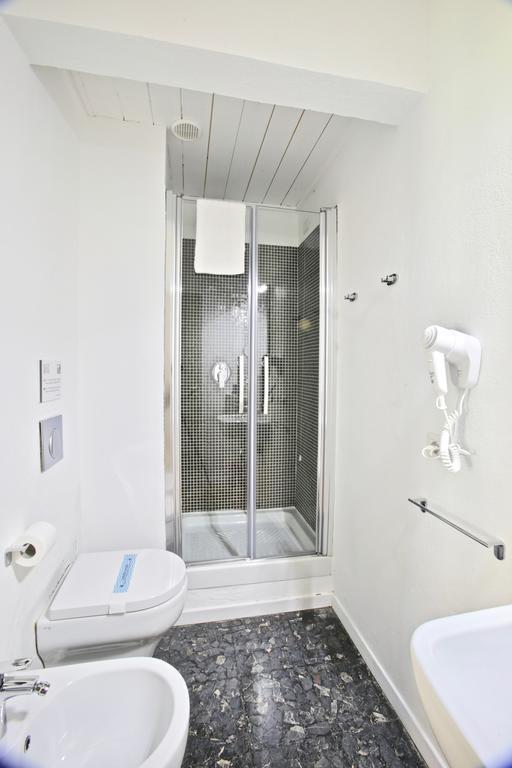 Budget Rooms Cagliari Ngoại thất bức ảnh