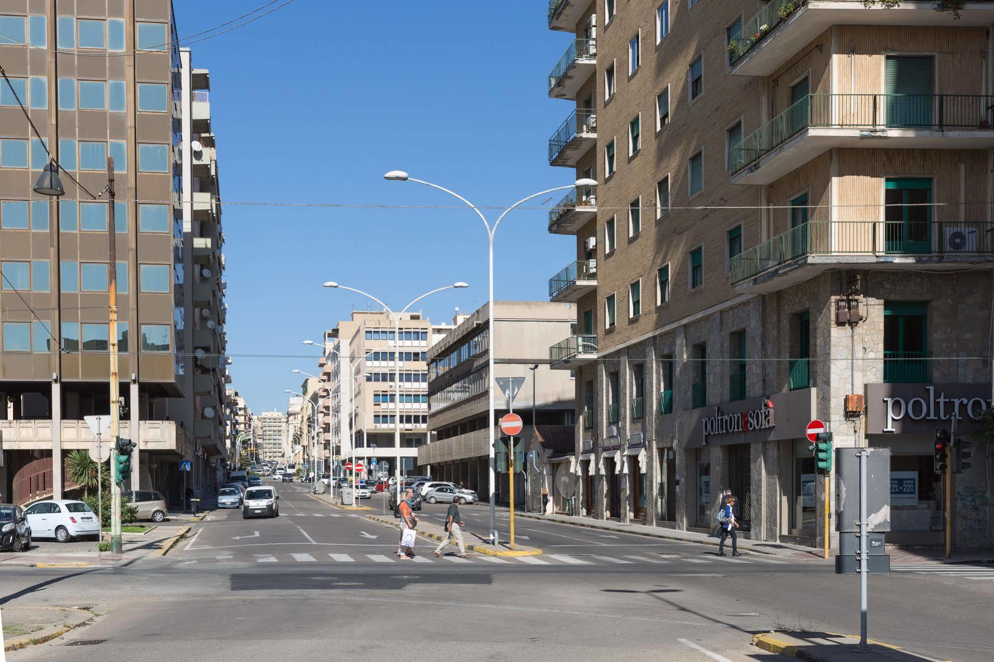 Budget Rooms Cagliari Ngoại thất bức ảnh